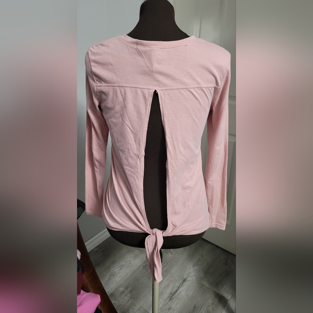 XS Fabletics Calliope Long Sleeve Top - Picture 6 of 6